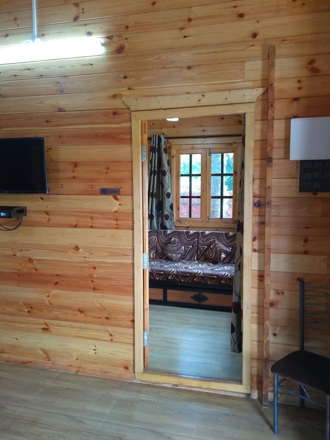 Cozywoods Hill Resort Banastarim Buitenkant foto