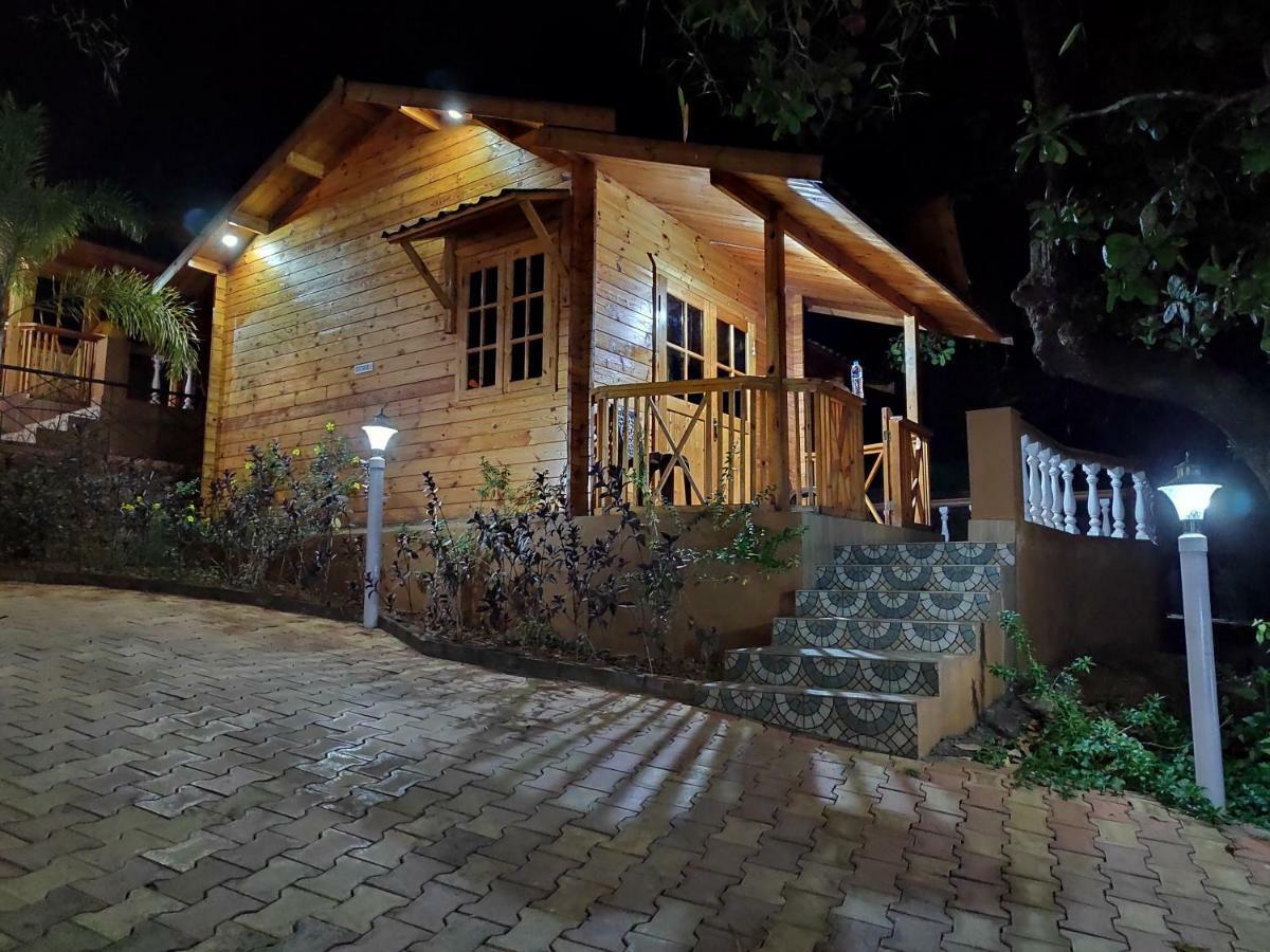 Cozywoods Hill Resort Banastarim Buitenkant foto