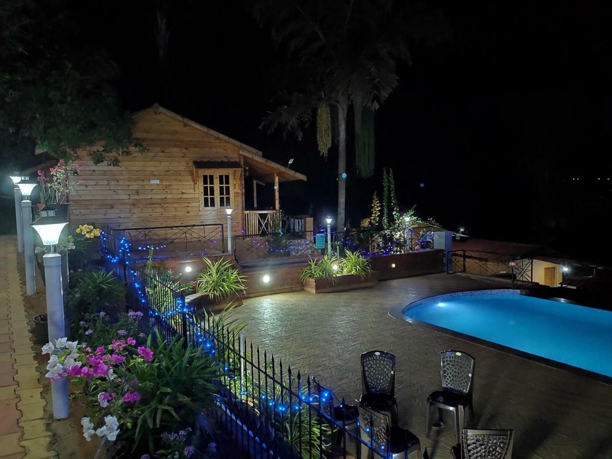 Cozywoods Hill Resort Banastarim Buitenkant foto