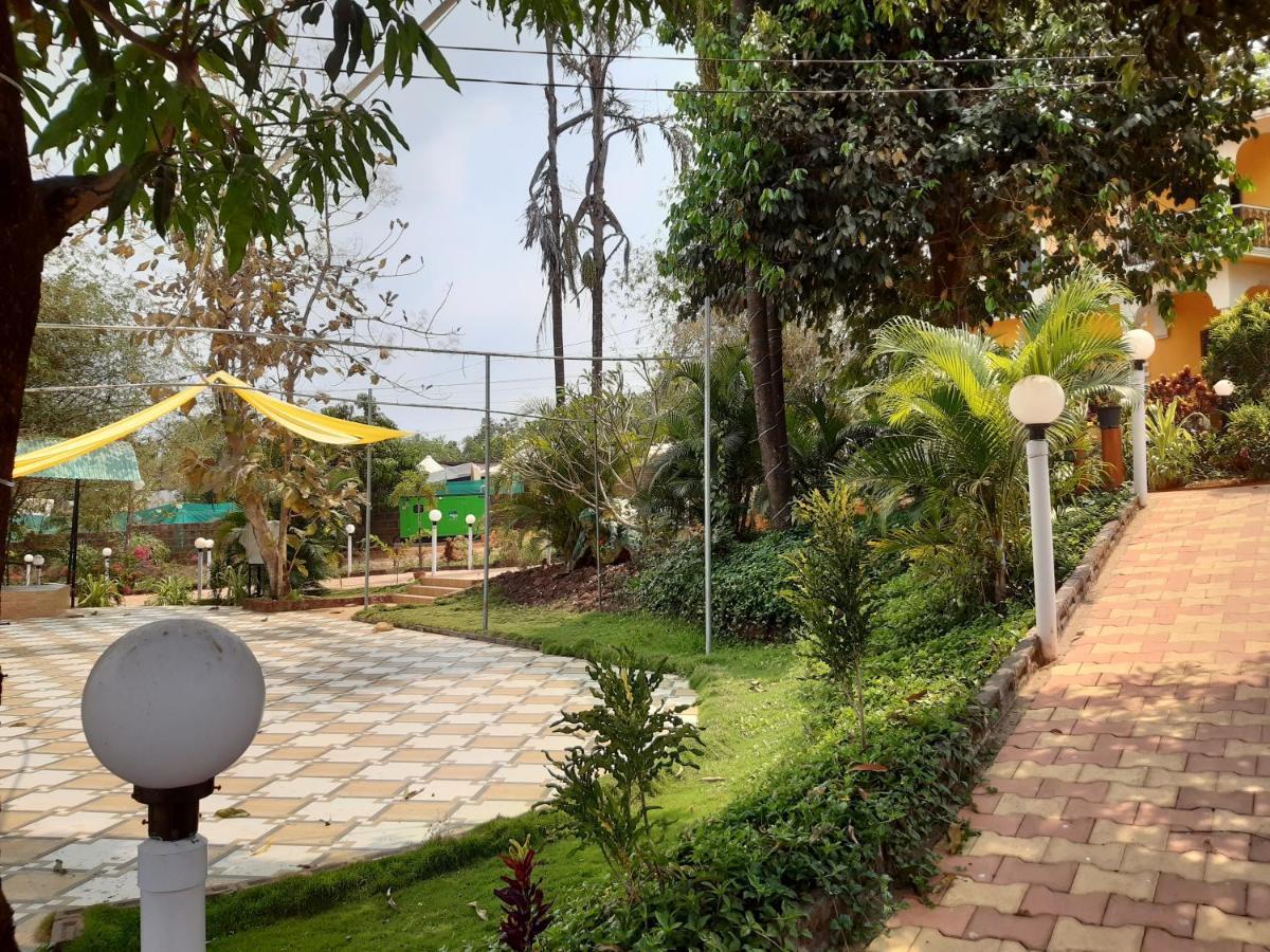 Cozywoods Hill Resort Banastarim Buitenkant foto