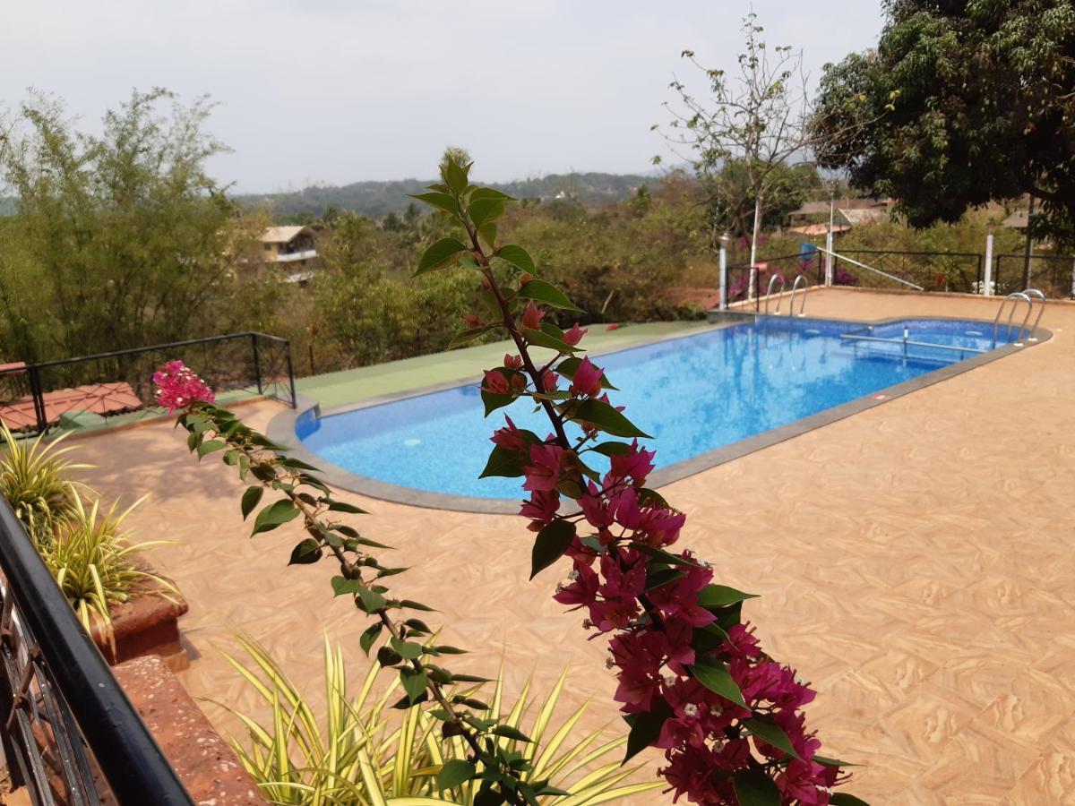 Cozywoods Hill Resort Banastarim Buitenkant foto